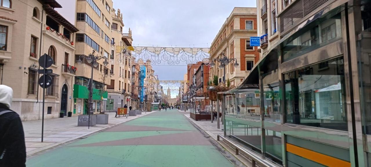 莱昂Centro Plaza Guzman公寓 外观 照片